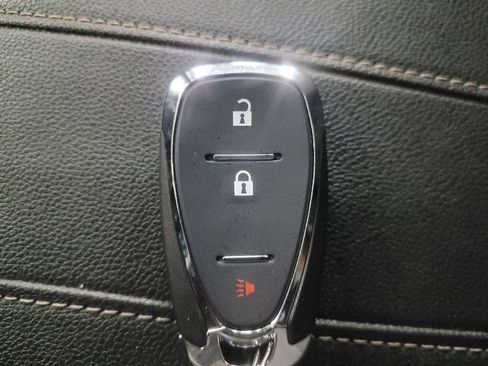 Used 2018 Chevrolet Traverse LS FWD image 32