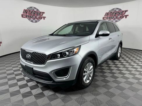 Used 2018 Kia Sorento L FWD image 3