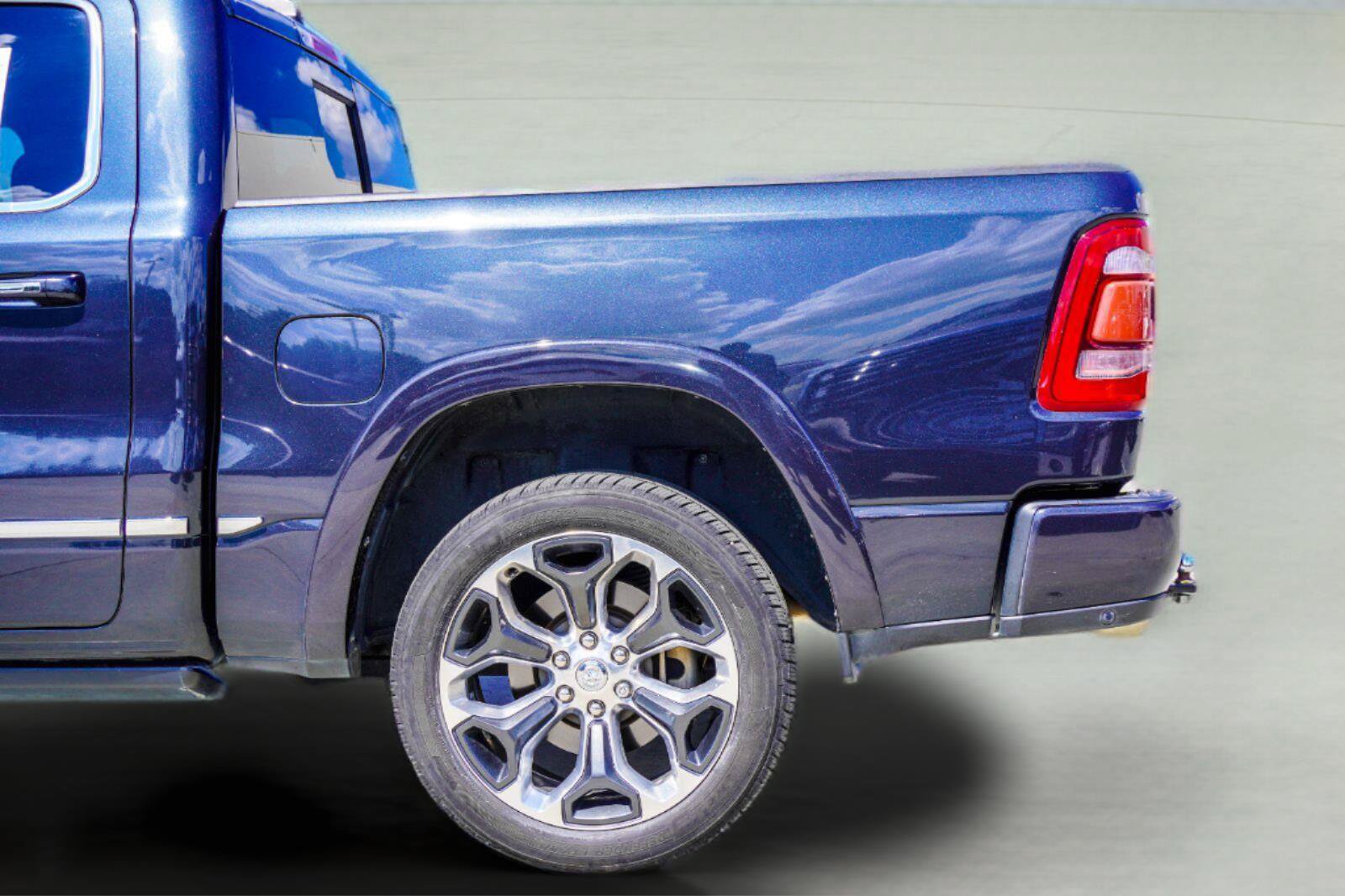 Used 2019 RAM 1500 Limited AWD/4WD image 6