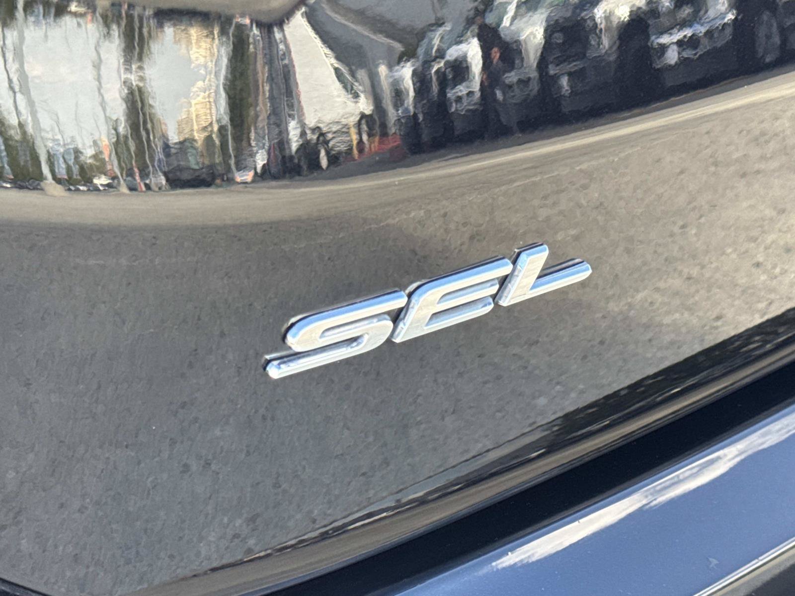 Used 2023 Ford Edge SEL w/ Convenience Package AWD/4WD image 6