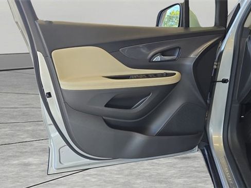 Used 2022 Buick Encore Preferred w/ Safety Package image 12