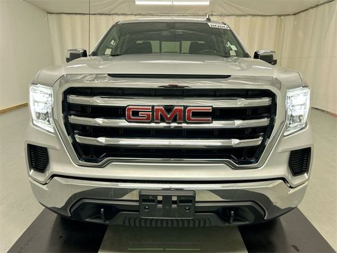 Used 2020 GMC Sierra 1500 SLE w/ SLE Value Package image 3