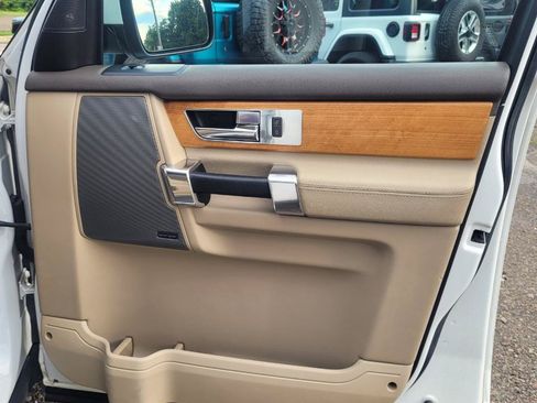 Used 2013 Land Rover LR4 HSE w/ HSE Pkg AWD/4WD image 24