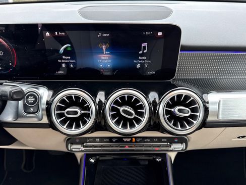 Used 2020 Mercedes-Benz GLB 250 image 22