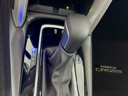 Certified 2024 Toyota Corolla Cross LE image 17