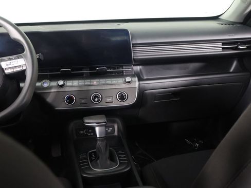 Used 2025 Hyundai Kona SE FWD image 30