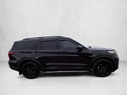 Certified 2023 Ford Explorer ST-Line w/ Class IV Trailer Tow Package image 5