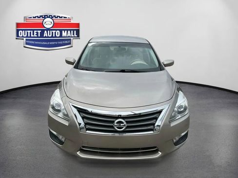 Used 2014 Nissan Altima 2.5 S w/ Sport Value Package FWD image 8