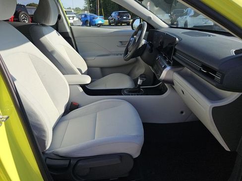 Used 2024 Hyundai Kona SEL AWD/4WD image 15