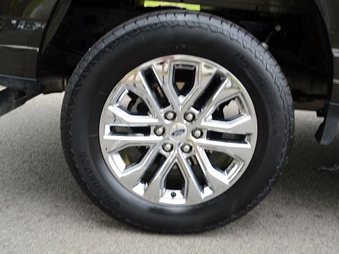 Used 2024 Ford F150 Lariat image 11