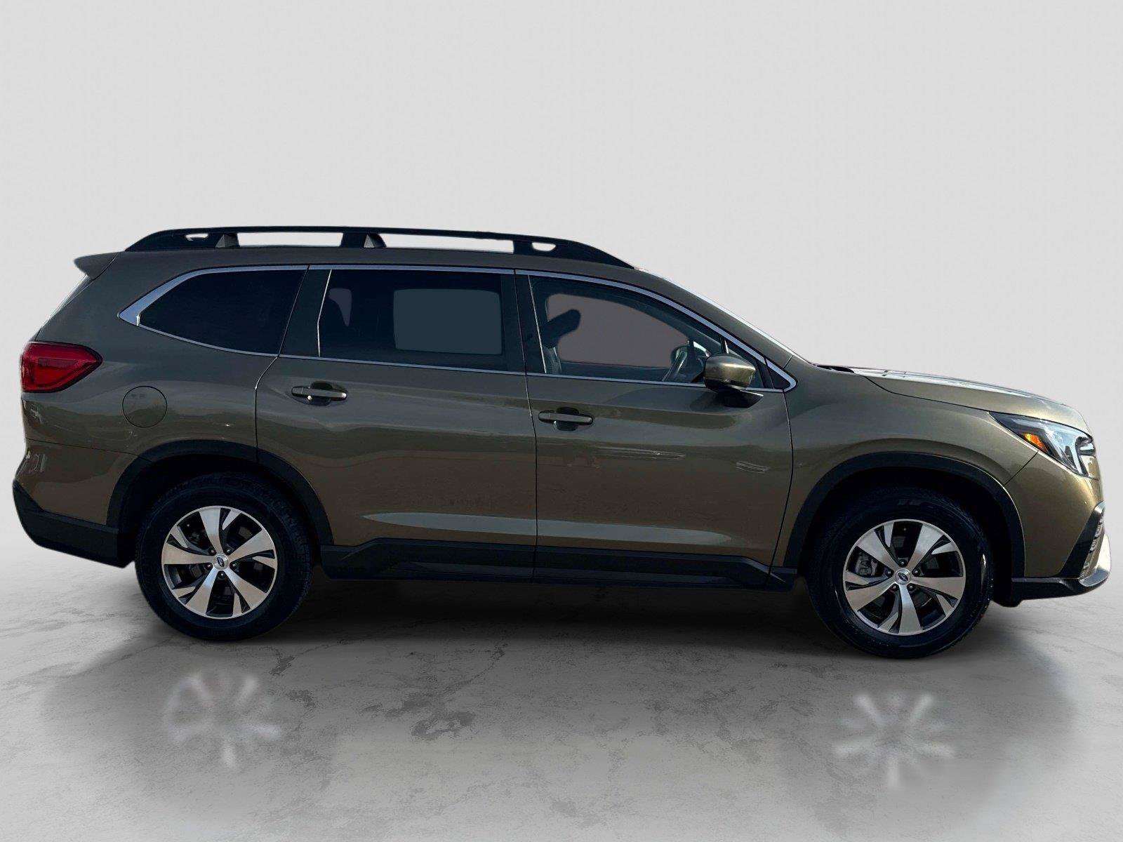 Used 2024 Subaru Ascent Premium AWD/4WD image 4
