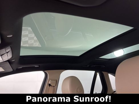 Used 2021 Mercedes-Benz GLC 300 4MATIC image 10