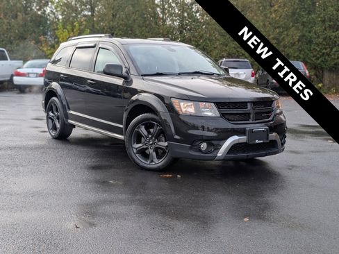 Used 2019 Dodge Journey Crossroad image 1