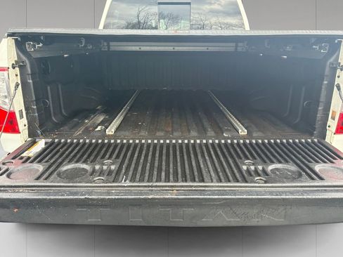 Used 2017 Nissan Titan Platinum Reserve image 19