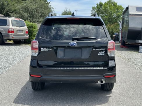 Used 2018 Subaru Forester 2.5i Premium AWD/4WD image 4