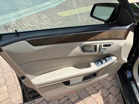 Used 2014 Mercedes-Benz E 350 Sedan image 12