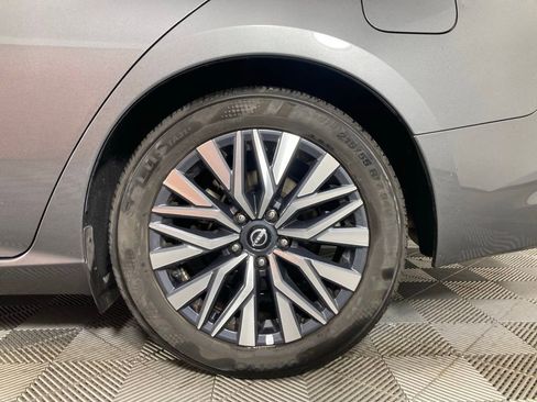 Used 2024 Nissan Altima 2.5 SV image 22