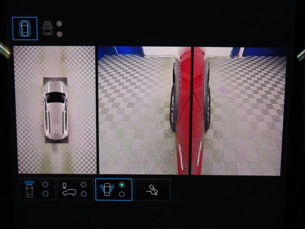 Used 2026 GMC Acadia AT4 w/ LPO, Floor Liner Package AWD/4WD image 23