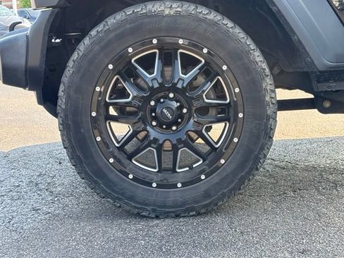 Used 2018 Jeep Wrangler Unlimited Sport AWD/4WD image 5