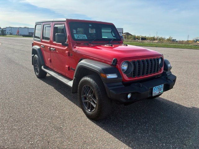Used 2025 Jeep Wrangler Unlimited Sport w/ Convenience Group AWD/4WD image 2