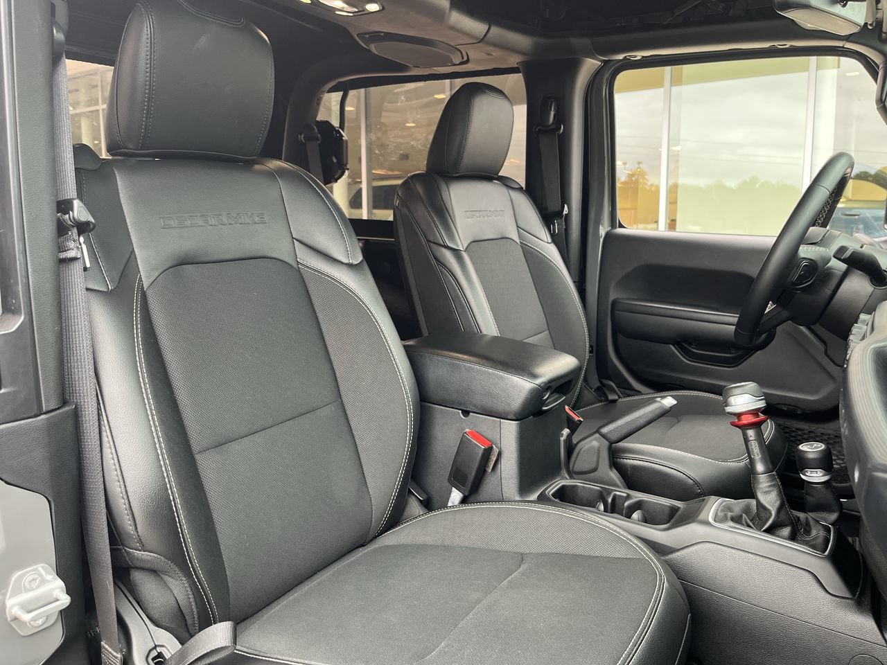 Used 2021 Jeep Wrangler Sport AWD/4WD image 34