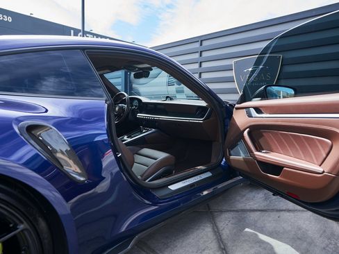 Used 2022 Porsche 911 Turbo S image 25