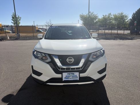 Used 2018 Nissan Rogue S AWD/4WD image 2