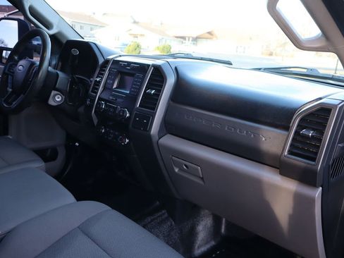 Used 2019 Ford F250 XL w/ Power Equipment Group image 17