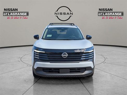 New 2026 Nissan Kicks SV w/ SV Premium Package image 2