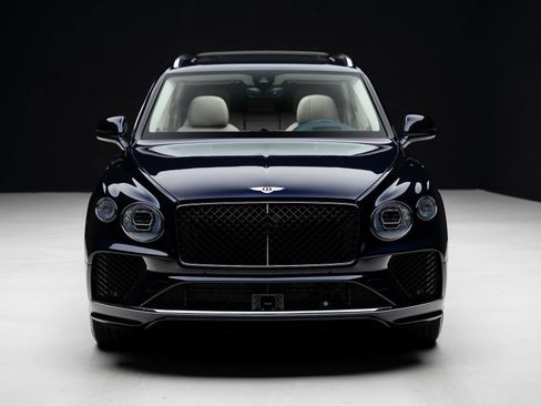 Used 2024 Bentley Bentayga AWD/4WD image 7