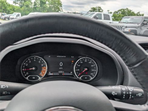 Used 2022 Jeep Renegade Altitude w/ Sun/Sound Group AWD/4WD image 29