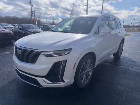 Used 2020 Cadillac XT6 Premium Luxury image 3