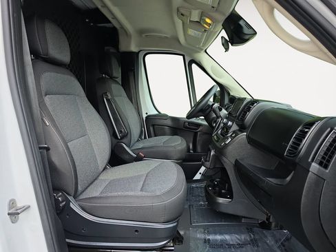 Used 2025 RAM ProMaster 2500 w/ U-Haul Equipment Group FWD image 15