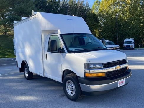New 2025 Chevrolet Express 3500 w/ Power Convenience Package image 2