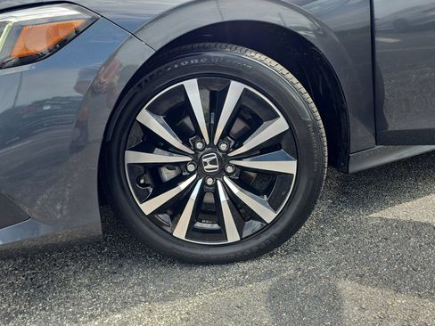 Certified 2023 Honda Civic EX image 29