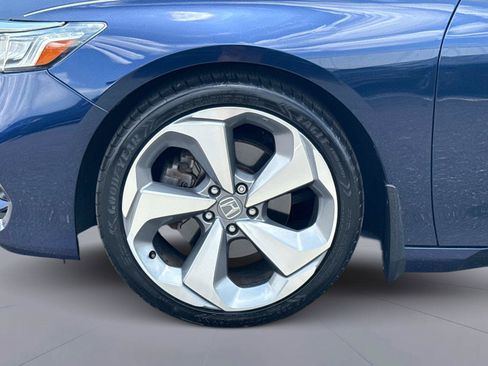 Certified 2018 Honda Accord Touring image 11