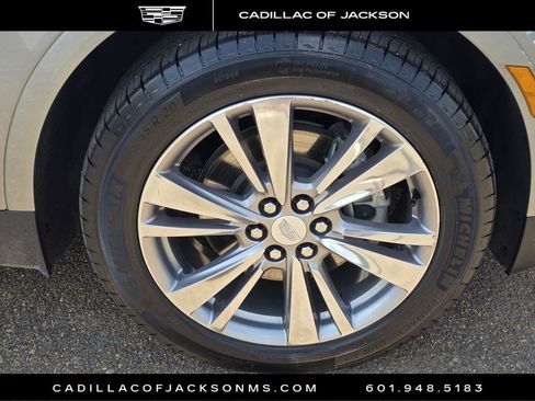 Certified 2024 Cadillac XT5 Premium Luxury AWD/4WD image 30