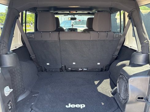 Used 2013 Jeep Wrangler Unlimited Sahara w/ Connectivity Group AWD/4WD image 20