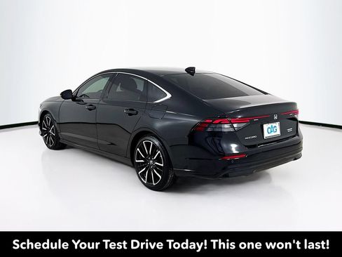 Used 2025 Honda Accord Touring image 6