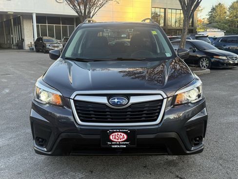 Used 2019 Subaru Forester Premium w/ All-Weather Package image 3