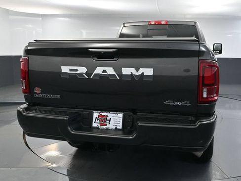 Used 2026 RAM 2500 Laramie AWD/4WD image 7