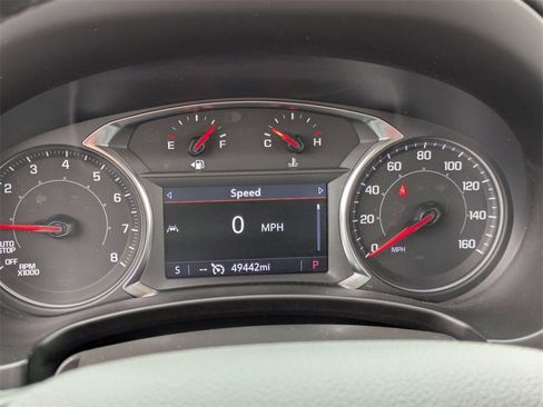 Used 2024 GMC Terrain SLT image 19