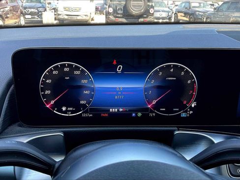 Certified 2025 Mercedes-Benz GLB 250 image 22