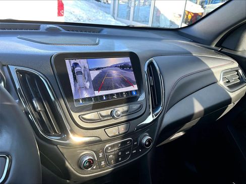 Used 2022 Chevrolet Equinox RS w/ RS Leather Package image 19
