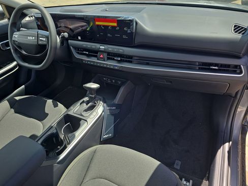 New 2026 Kia K4 FWD image 11
