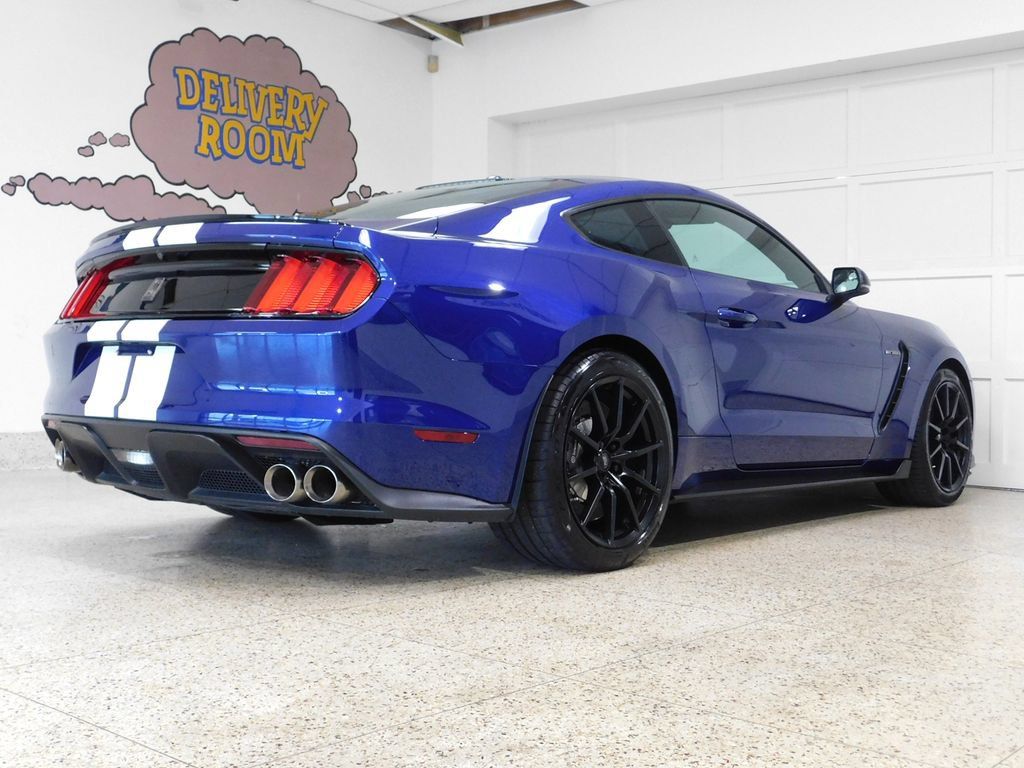 Used 2016 Ford Mustang Shelby GT350 w/ Technology Package RWD image 7