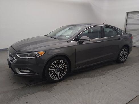 Used 2017 Ford Fusion Titanium image 2