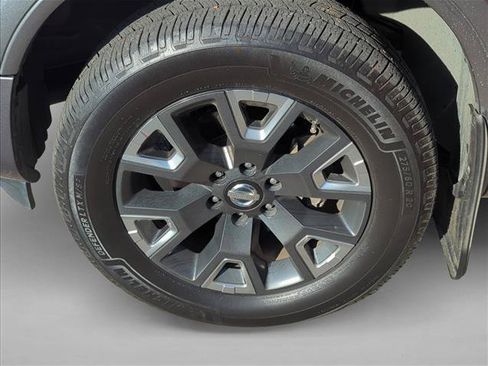 Used 2021 Nissan Titan Platinum Reserve w/ Moonroof Package AWD/4WD image 21