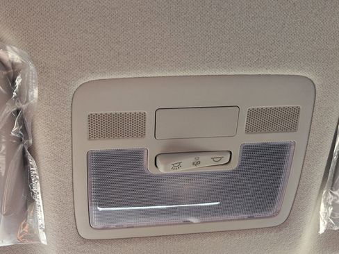 New 2026 Hyundai Venue SE image 30