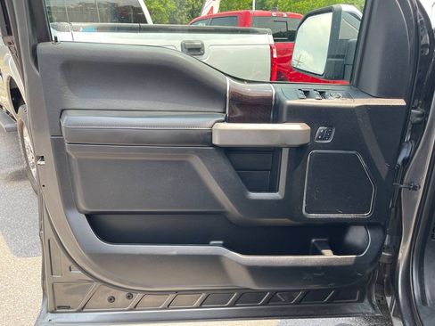 Used 2017 Ford F150 Platinum AWD/4WD image 24